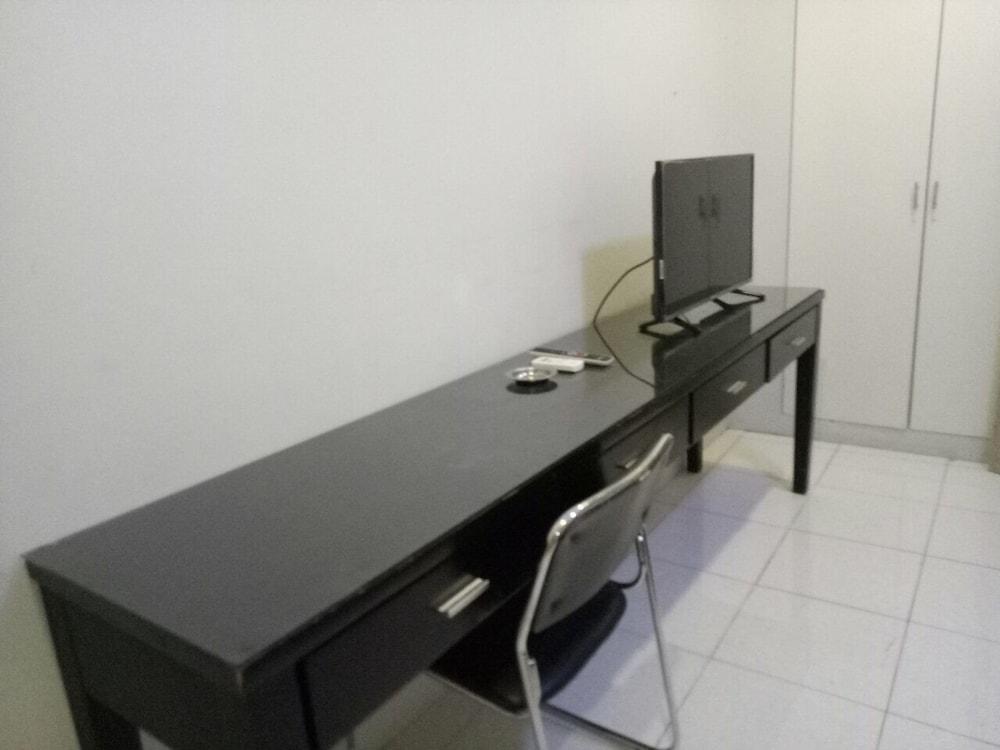 Dragonlink Suites Макати Экстерьер фото