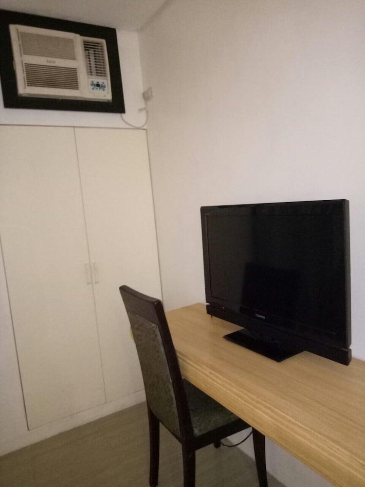 Dragonlink Suites Макати Экстерьер фото